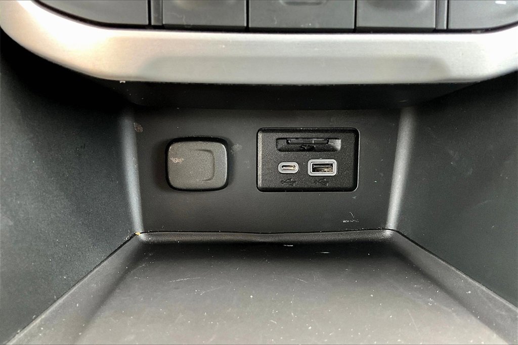 Used 2023 GMC Acadia SLT image 33