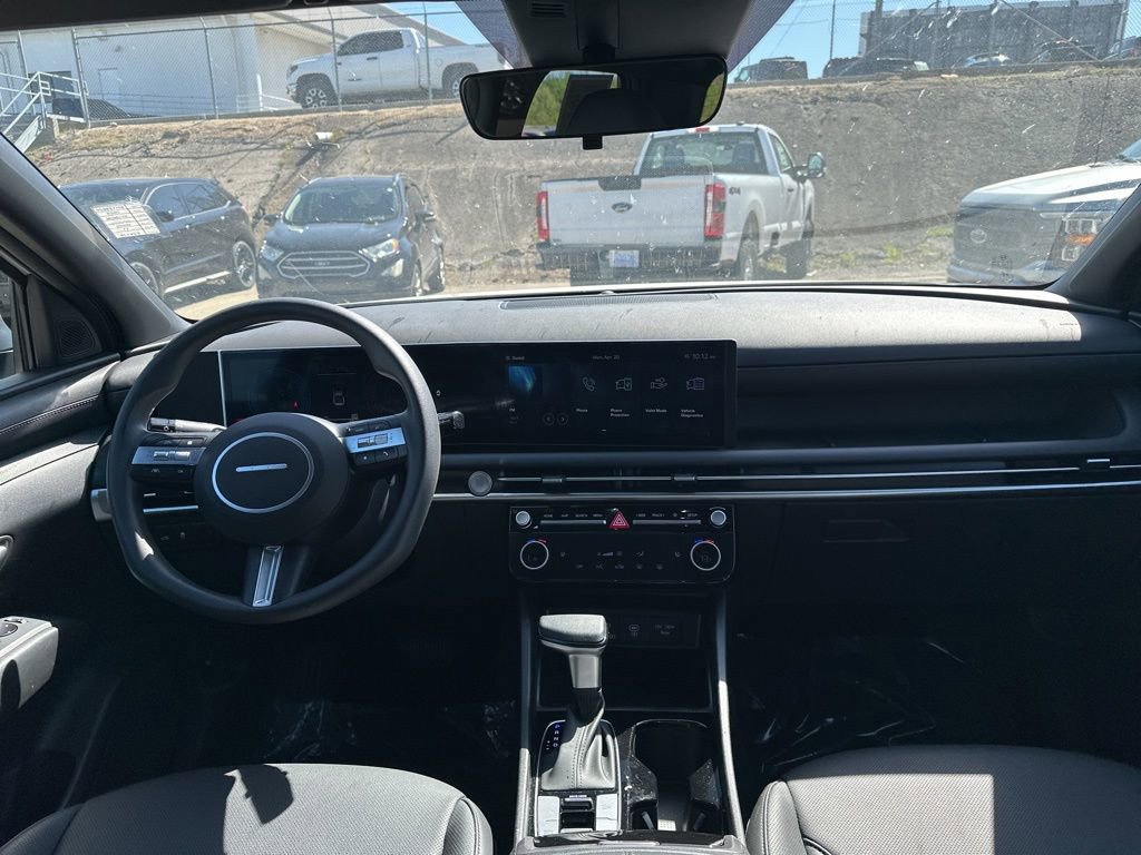 Used 2025 Hyundai Santa Cruz SEL FWD image 10