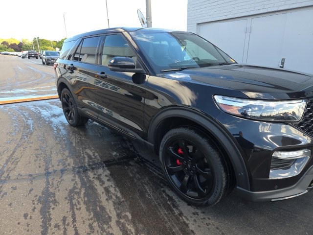Certified 2021 Ford Explorer ST w/ Equipment Group 401A AWD/4WD image 3