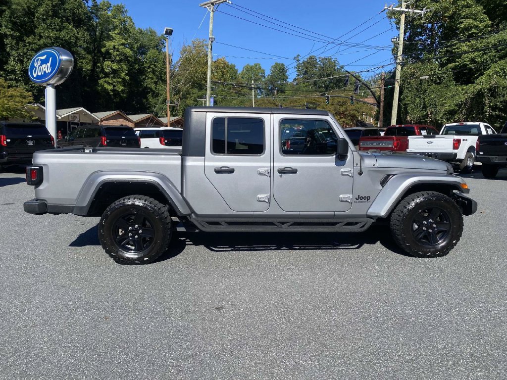 Used 2021 Jeep Gladiator Sport AWD/4WD image 8