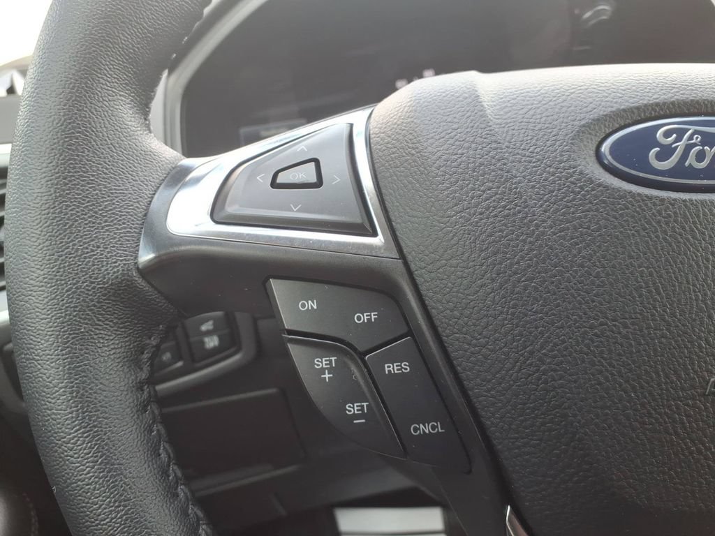 Certified 2024 Ford Edge SEL w/ Convenience Package AWD/4WD image 15