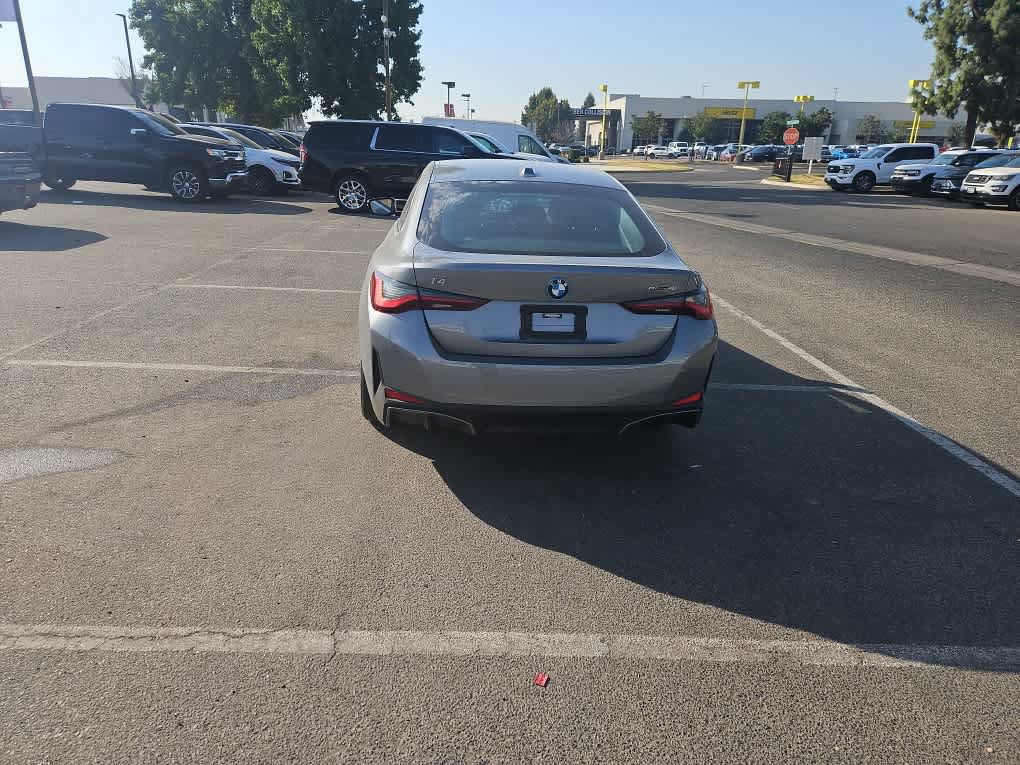 Used 2022 BMW i4 eDrive40 RWD image 6