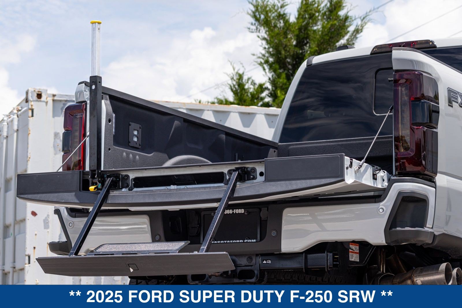 Certified 2025 Ford F250 Lariat w/ Lariat Ultimate Package AWD/4WD image 34