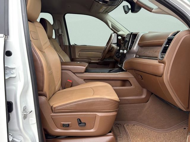 Used 2024 RAM 3500 Limited w/ Towing Technology Group image 13