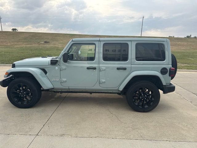 Used 2024 Jeep Wrangler Unlimited Sahara AWD/4WD image 6