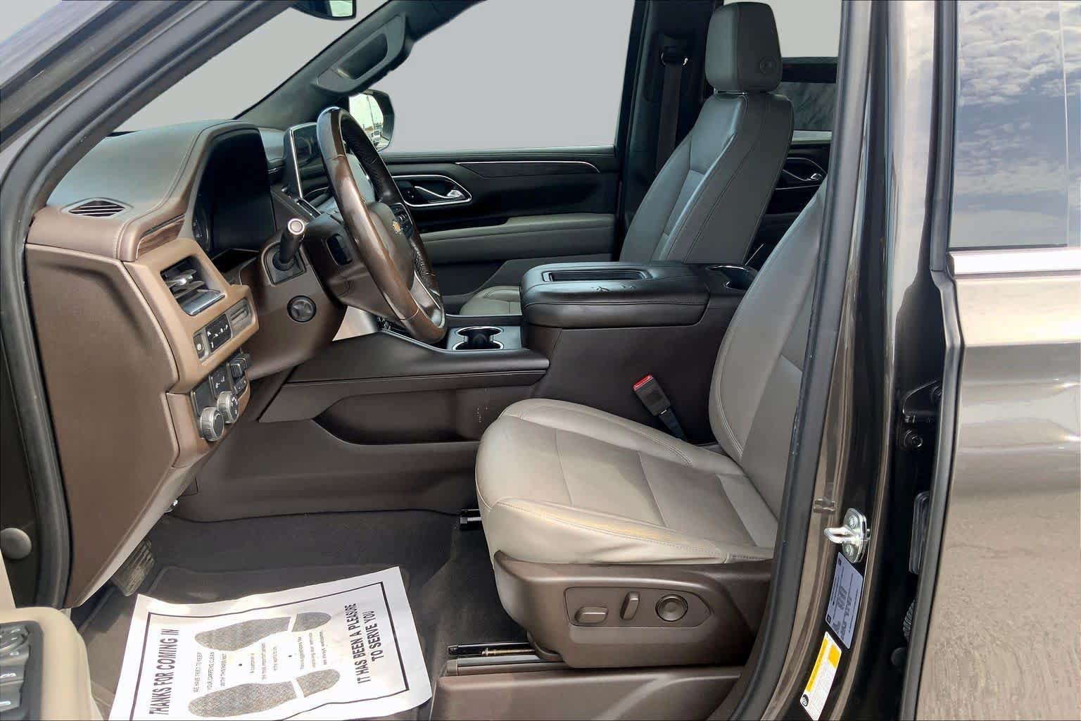 Used 2021 Chevrolet Tahoe LT w/ LT Signature Package RWD image 8