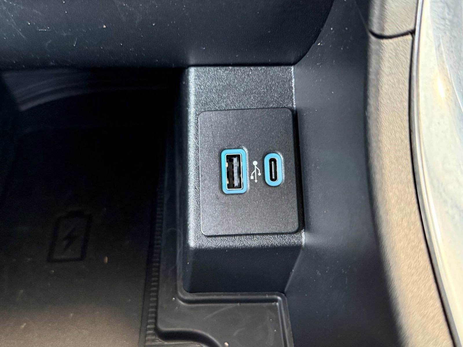 Certified 2024 Ford Edge Titanium image 30