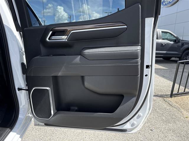 Used 2025 Chevrolet Silverado 1500 RST AWD/4WD image 22