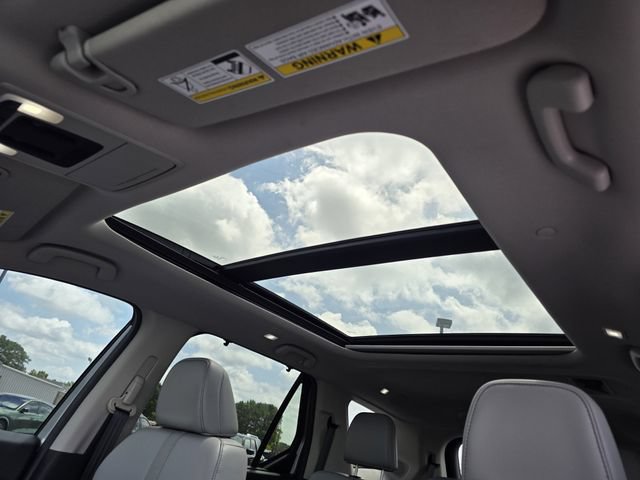Used 2025 Honda Pilot Touring image 21