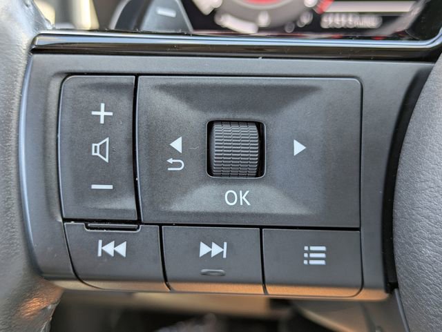 Used 2023 Nissan Rogue Platinum w/ Platinum Premium Package FWD image 26