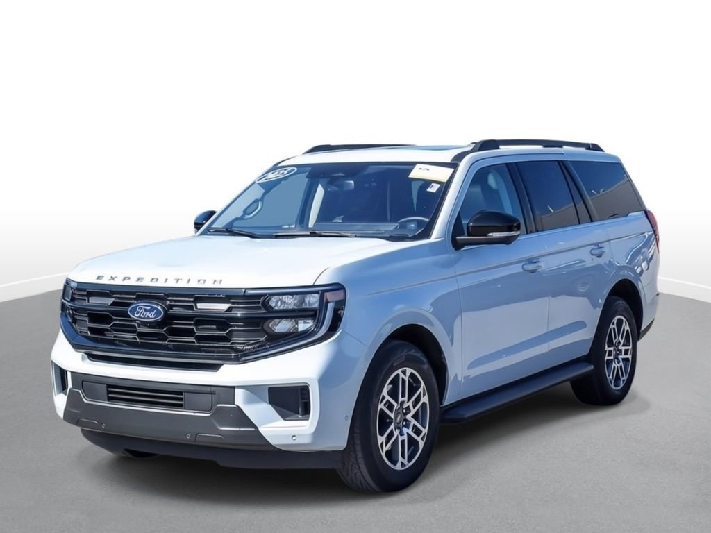 Certified 2025 Ford Expedition Active AWD/4WD image 4