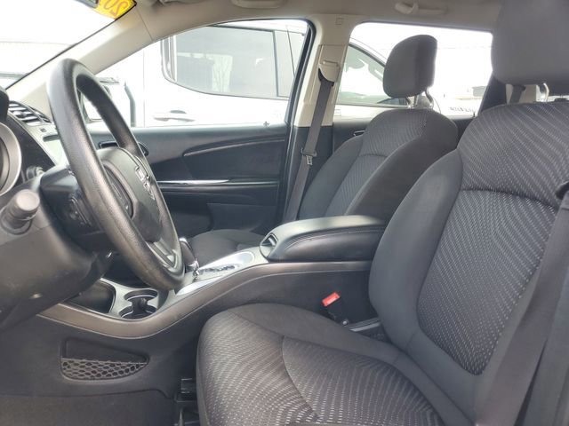 Used 2019 Dodge Journey SE image 5