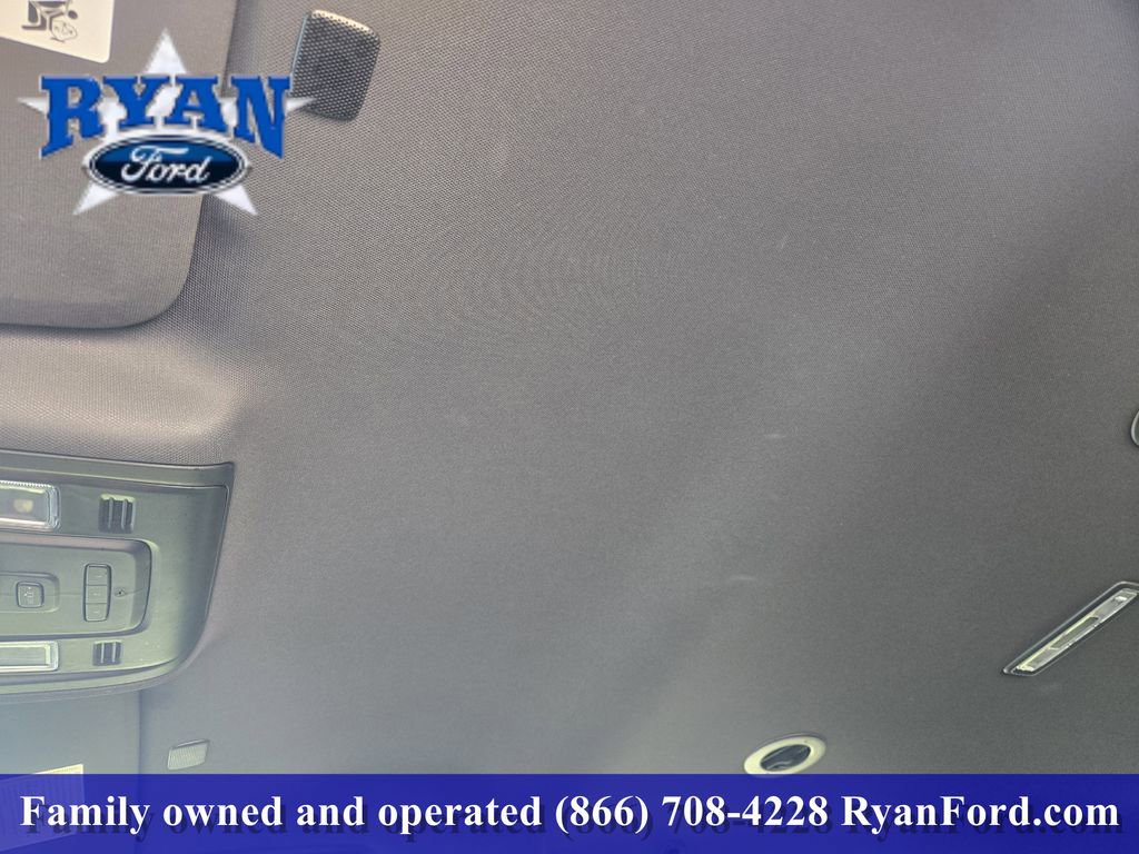 Used 2023 Chevrolet Suburban RST AWD/4WD image 18