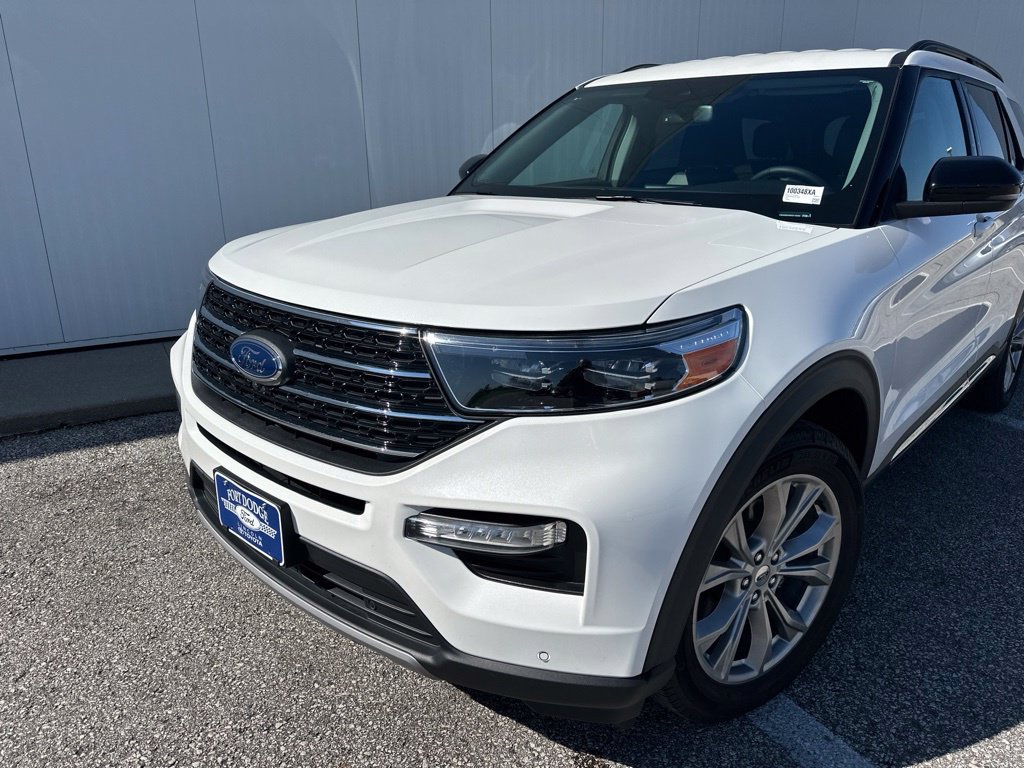 Certified 2024 Ford Explorer XLT w/ Equipment Group 202A AWD/4WD image 2