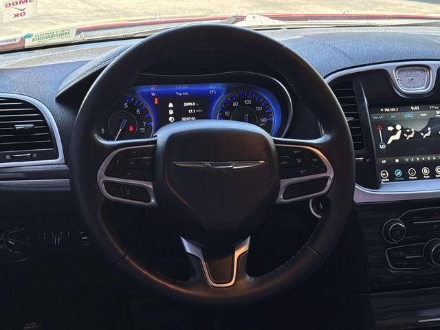 Used 2022 Chrysler 300 Touring w/ Sport Appearance Package RWD image 8