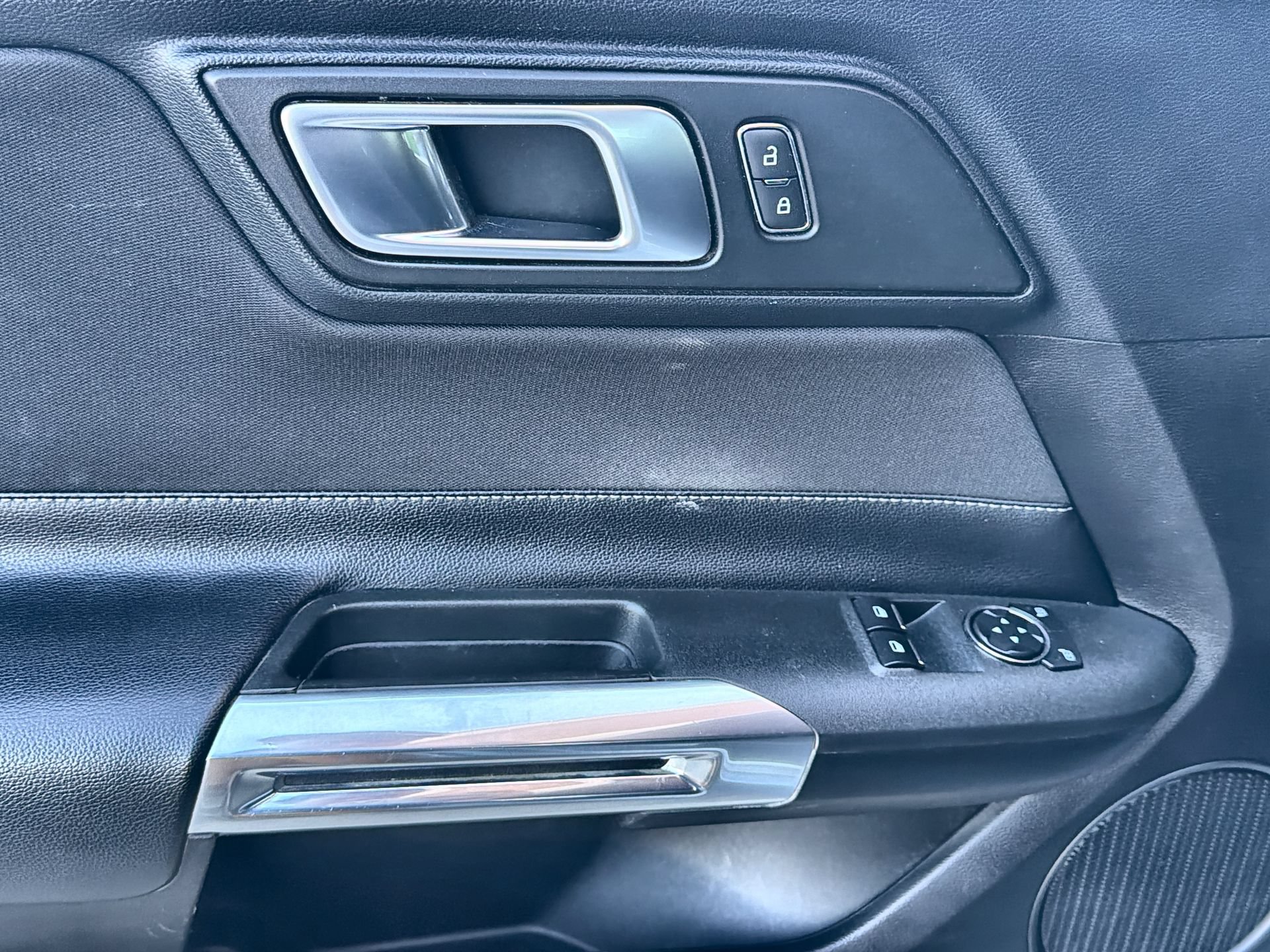 Certified 2021 Ford Mustang Coupe RWD image 13