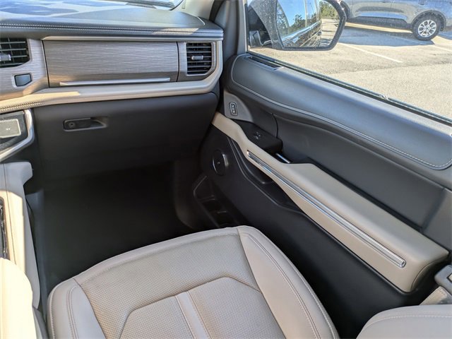 Certified 2024 Ford Expedition Limited image 16