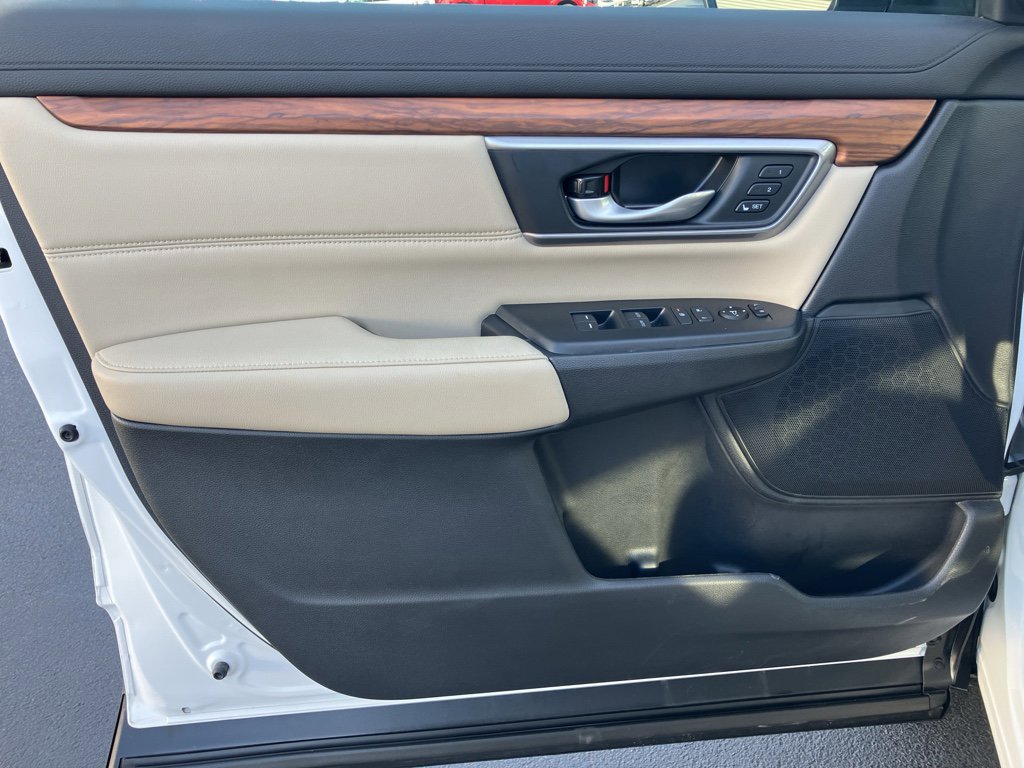 Used 2020 Honda CR-V Touring image 14