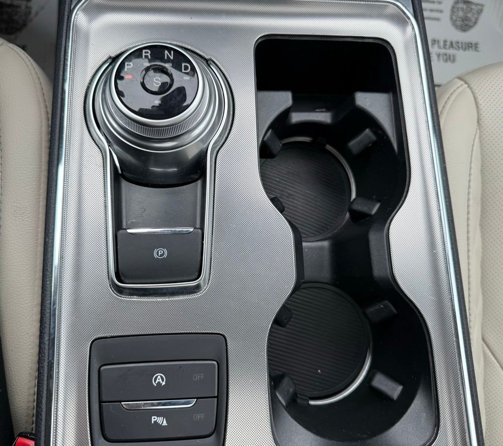 Certified 2024 Ford Edge Titanium w/ Equipment Group 301A AWD/4WD image 18