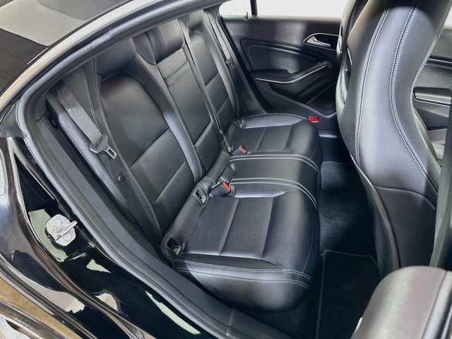 Used 2018 Mercedes-Benz CLA 250 4MATIC image 17