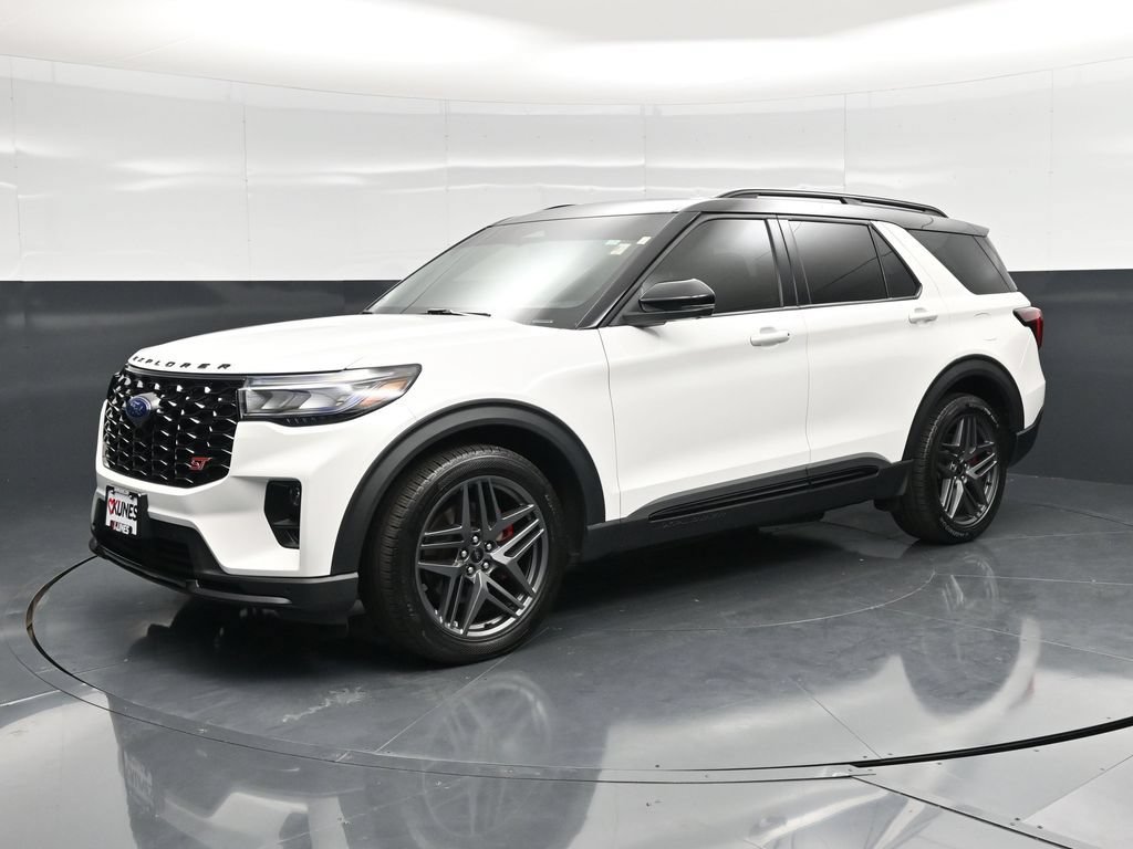 Certified 2025 Ford Explorer ST AWD/4WD image 5
