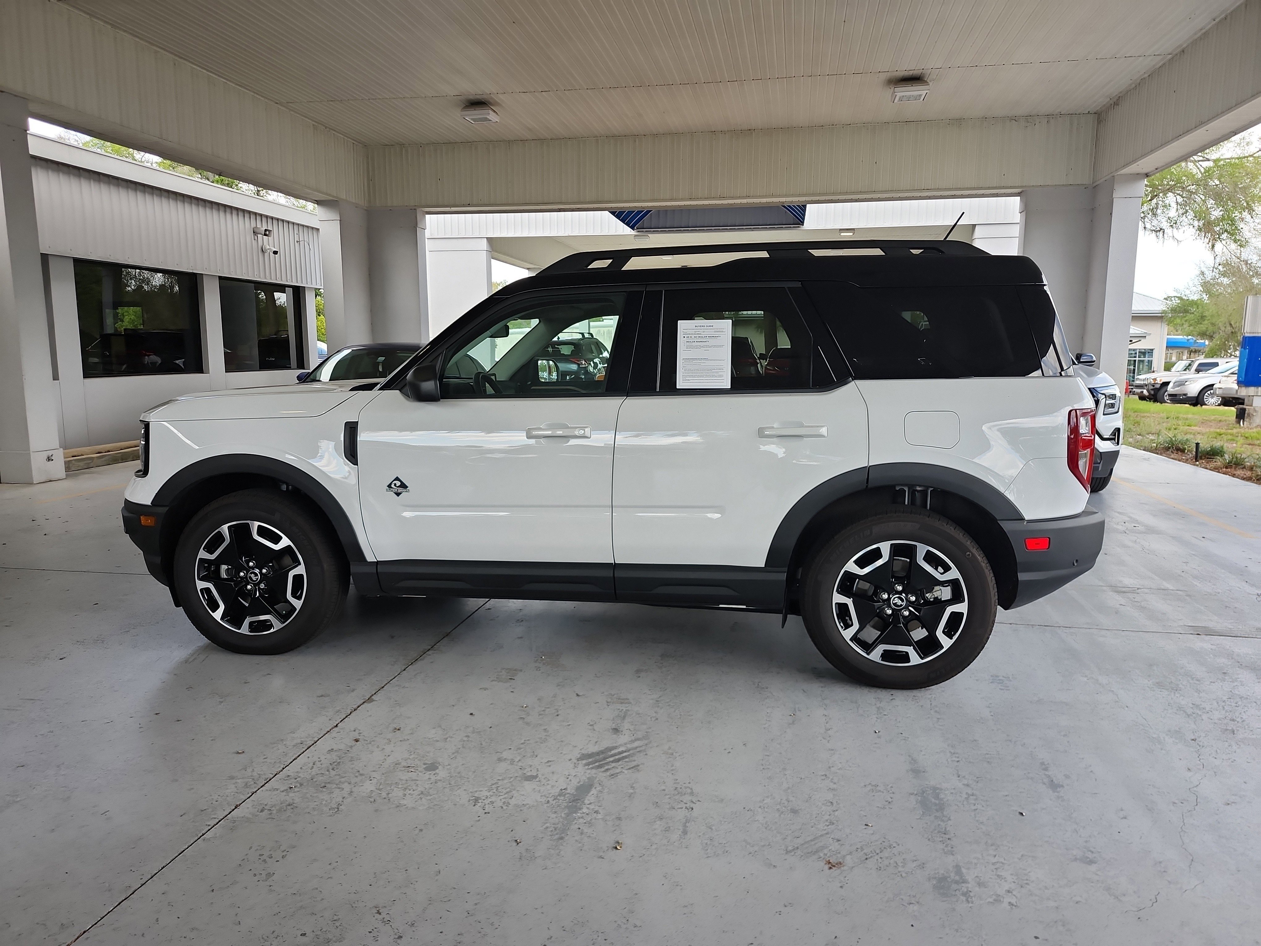 Certified 2024 Ford Bronco Sport Outer Banks w/ Tech Package image 2