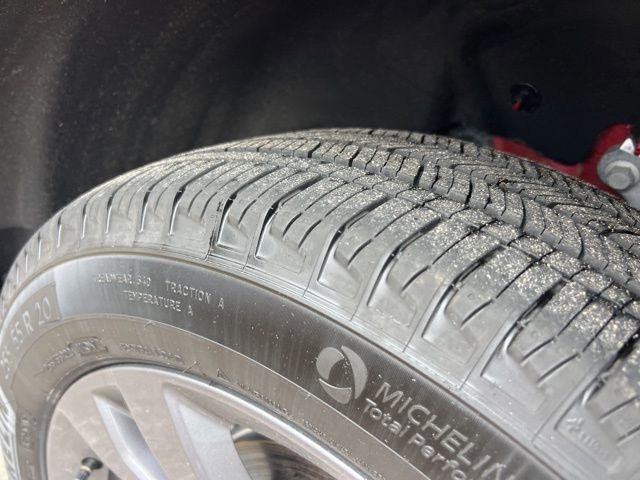 Certified 2024 Ford Explorer XLT w/ Equipment Group 202A image 31