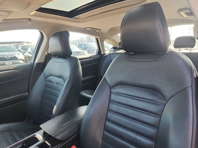 Certified 2017 Ford Fusion SE w/ Fusion SE Technology Package AWD/4WD image 22