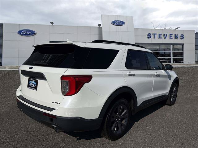 Certified 2023 Ford Explorer XLT w/ Equipment Group 202A AWD/4WD image 4
