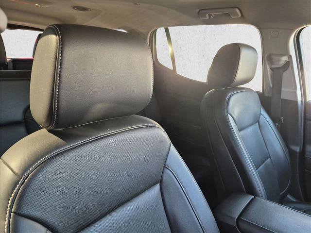 Used 2023 GMC Acadia SLT AWD/4WD image 17