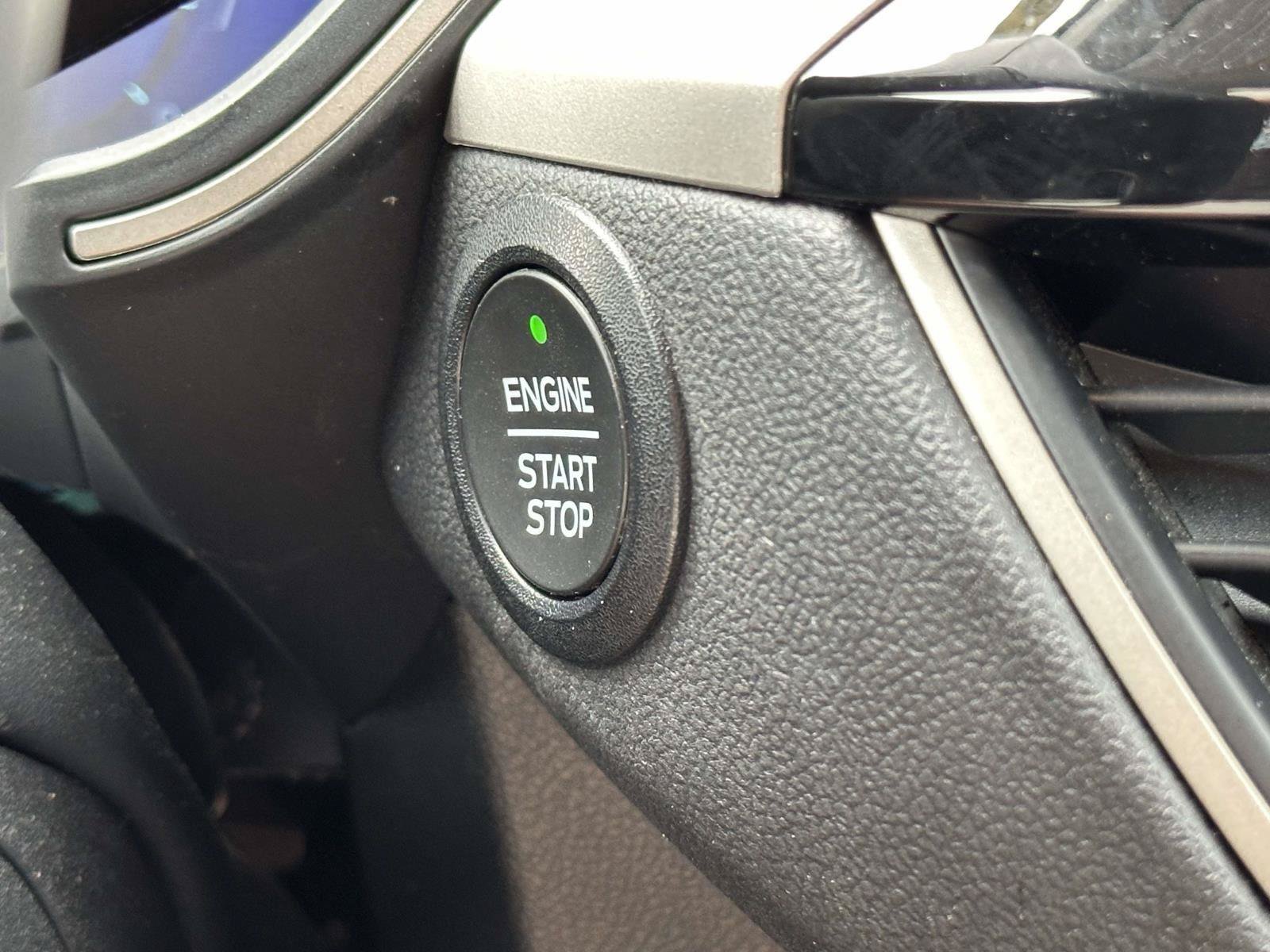 Certified 2022 Ford Escape SEL w/ Technology Package AWD/4WD image 21