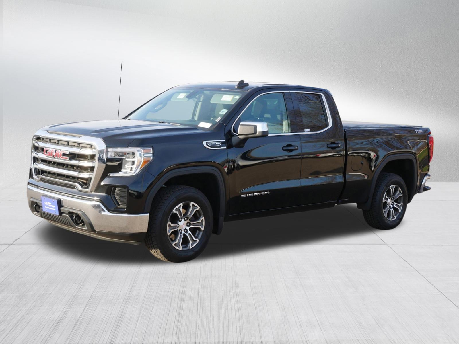 Used 2019 GMC Sierra 1500 SLE w/ SLE Value Package AWD/4WD image 3