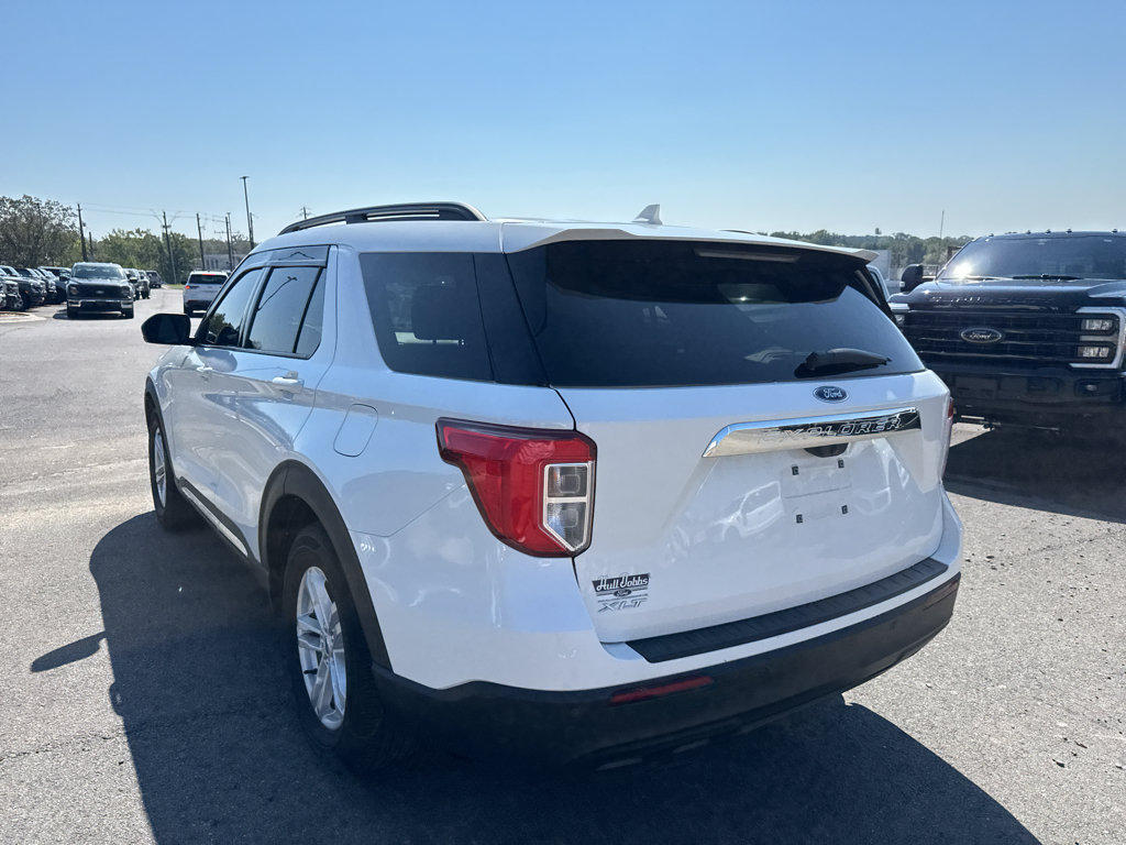 Certified 2024 Ford Explorer XLT RWD image 7