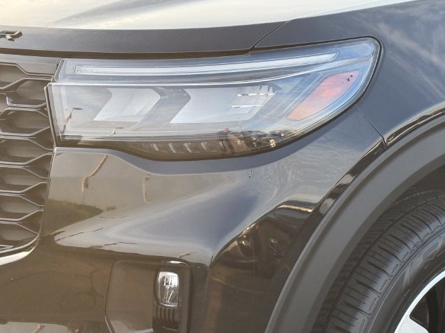 Certified 2025 Ford Explorer ST-Line AWD/4WD image 27