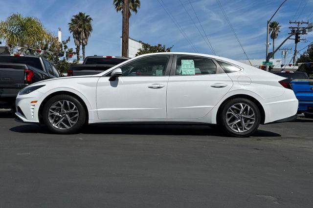 Used 2023 Hyundai Sonata SEL FWD image 2