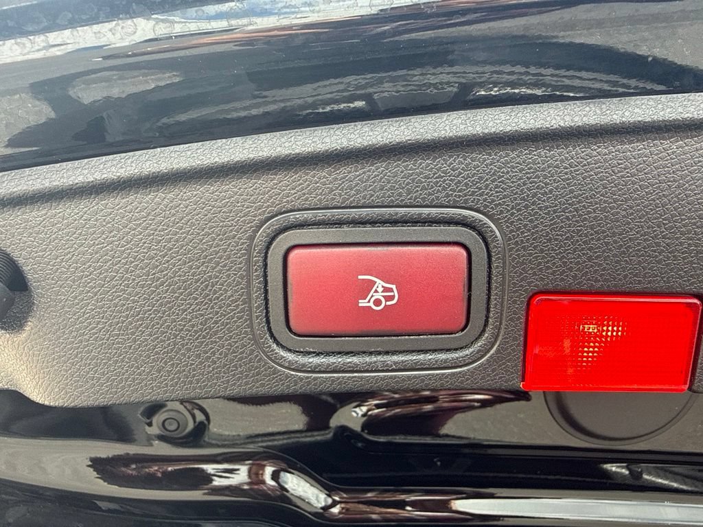 Used 2018 Mercedes-Benz C 300 4MATIC Cabriolet image 42