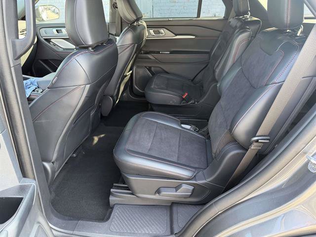 Certified 2025 Ford Explorer ST AWD/4WD image 19