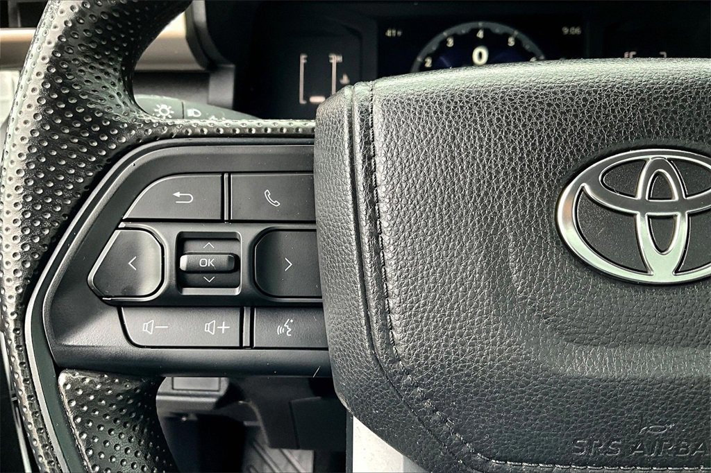 Used 2024 Toyota Tacoma SR image 16