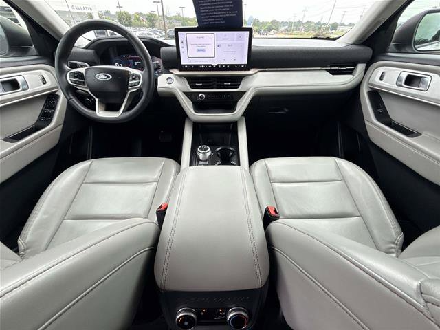 Certified 2026 Ford Explorer Active w/ Active Comfort Package RWD image 15