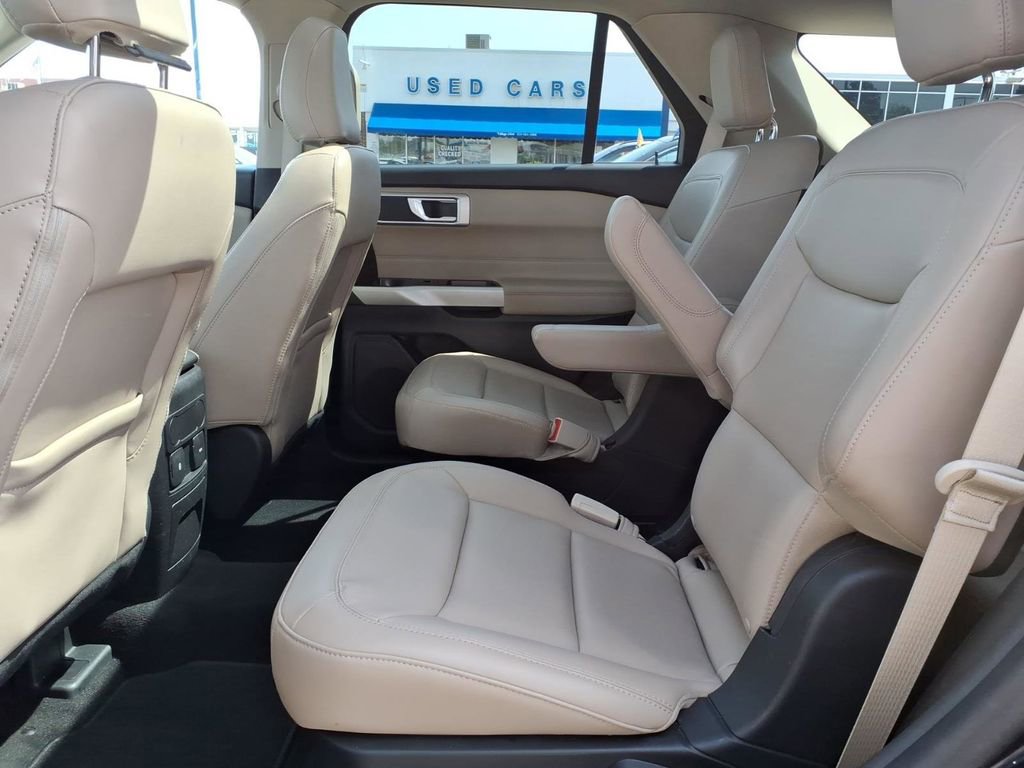 Certified 2023 Ford Explorer XLT w/ Equipment Group 202A AWD/4WD image 12