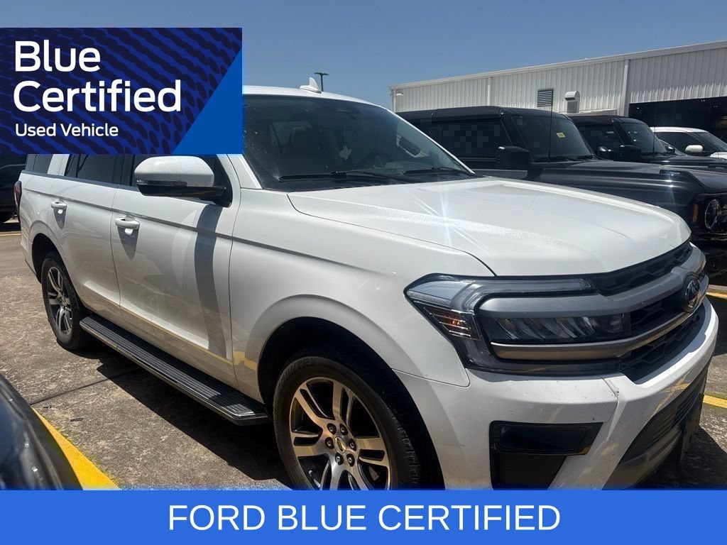 Certified 2023 Ford Expedition XLT RWD image 3