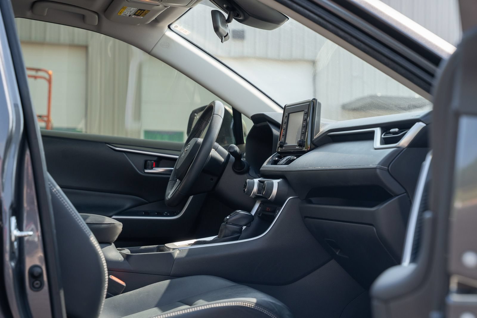 Used 2020 Toyota RAV4 XLE Premium FWD image 13