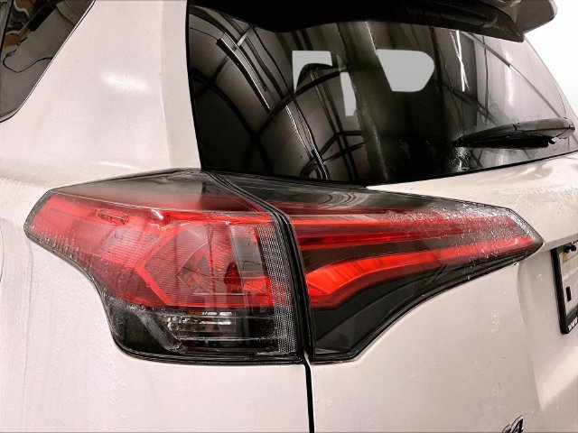 Used 2018 Toyota RAV4 XLE w/ Plus Extra Value Package AWD/4WD image 28
