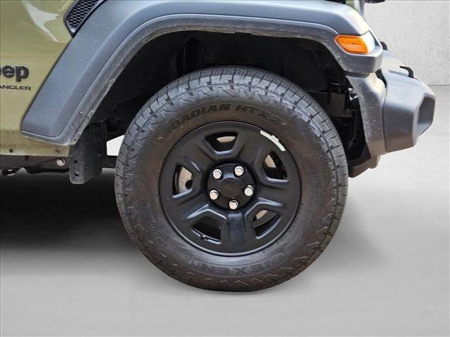 Used 2025 Jeep Wrangler Sport AWD/4WD image 19