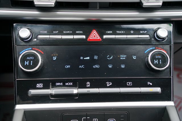 Used 2025 Hyundai Santa Fe SEL image 16