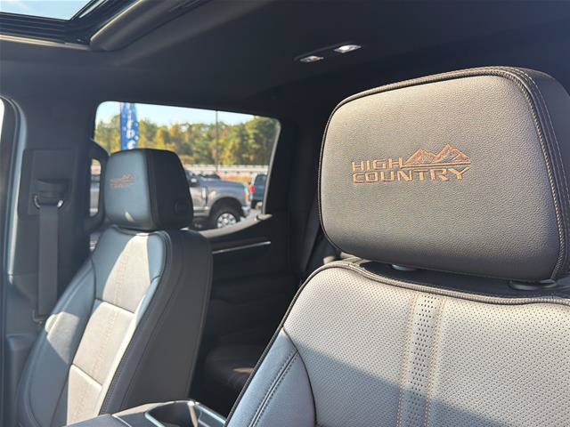 Used 2022 Chevrolet Silverado 1500 High Country w/ High Country Premium Package AWD/4WD image 19