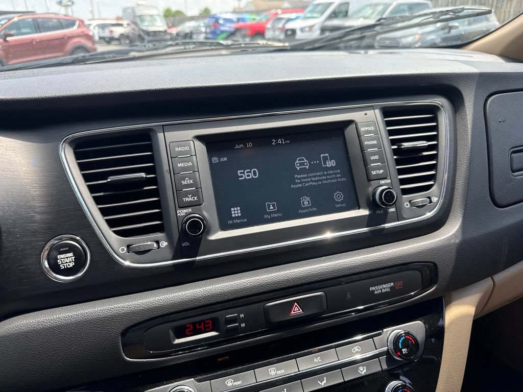 Used 2018 Kia Sedona LX w/ LX Essentials Premium Package FWD image 21
