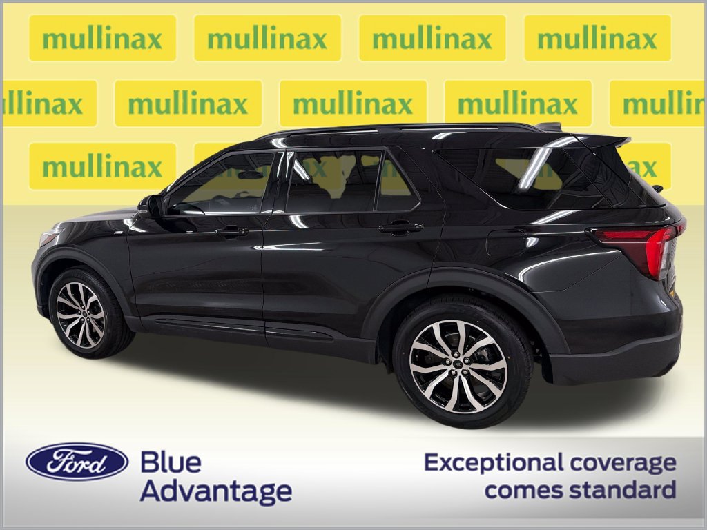 Certified 2025 Ford Explorer ST-Line RWD image 12