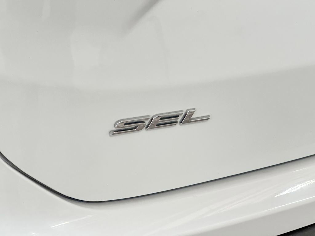 Certified 2024 Ford Edge SEL image 16