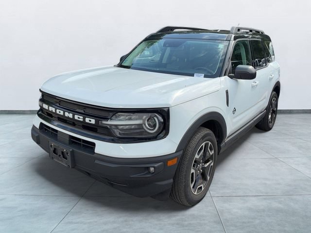 Certified 2023 Ford Bronco Sport Outer Banks w/ Tech Package AWD/4WD image 3